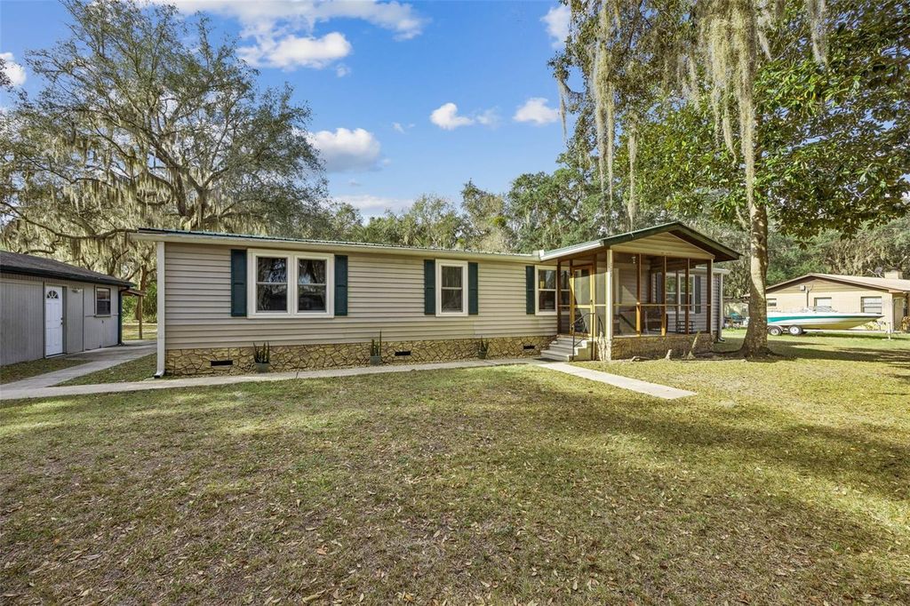Image 50 of property listing at 111 FAIRWAY LANE, Crescent City, FL 32112