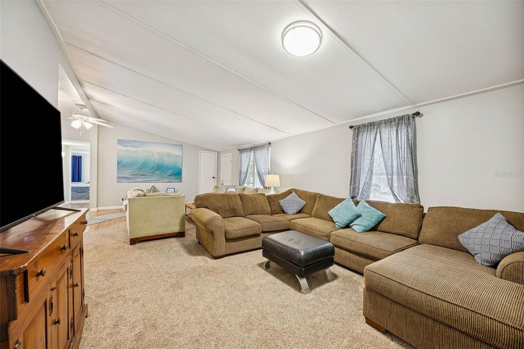 Image 10 of property listing at 111 FAIRWAY LANE, Crescent City, FL 32112