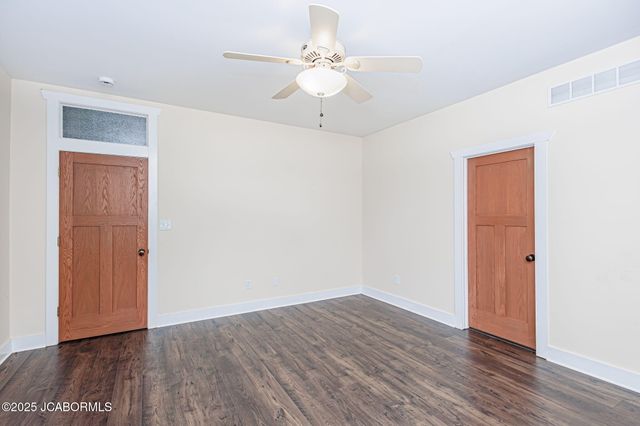 720 E BREEDLOVE DRIVE, Sturgeon, MO 65284