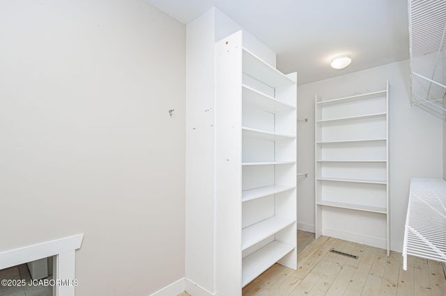 720 E BREEDLOVE DRIVE, Sturgeon, MO 65284