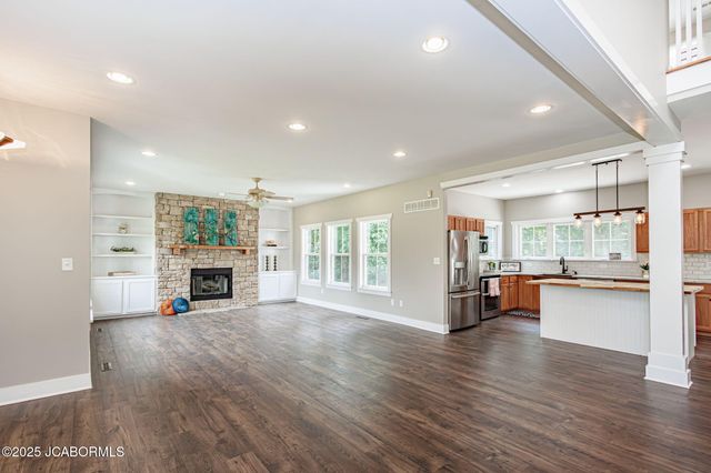 720 E BREEDLOVE DRIVE, Sturgeon, MO 65284