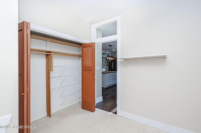 720 E BREEDLOVE DRIVE, Sturgeon, MO 65284