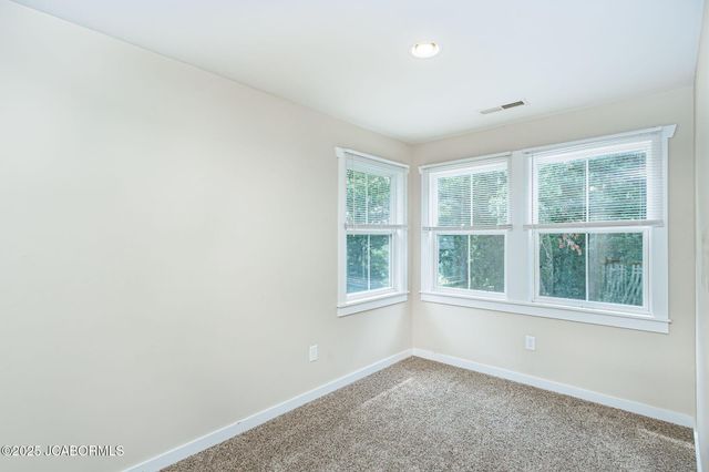 720 E BREEDLOVE DRIVE, Sturgeon, MO 65284