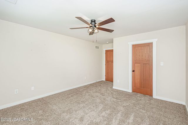 720 E BREEDLOVE DRIVE, Sturgeon, MO 65284