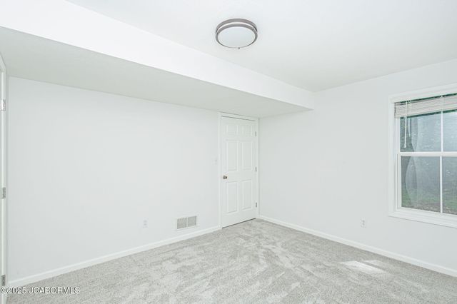 720 E BREEDLOVE DRIVE, Sturgeon, MO 65284