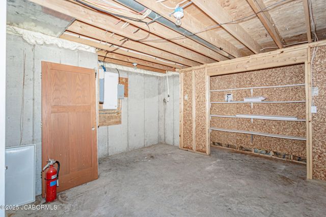 720 E BREEDLOVE DRIVE, Sturgeon, MO 65284