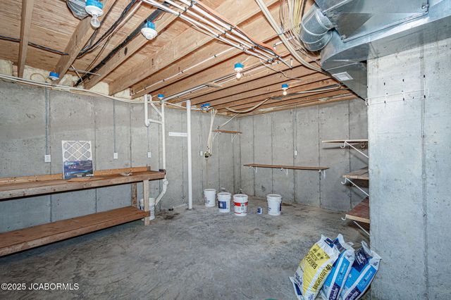 720 E BREEDLOVE DRIVE, Sturgeon, MO 65284