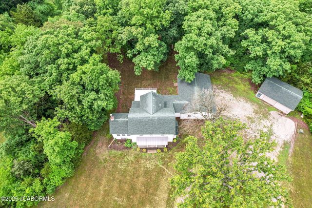 720 E BREEDLOVE DRIVE, Sturgeon, MO 65284