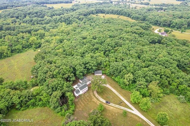 720 E BREEDLOVE DRIVE, Sturgeon, MO 65284