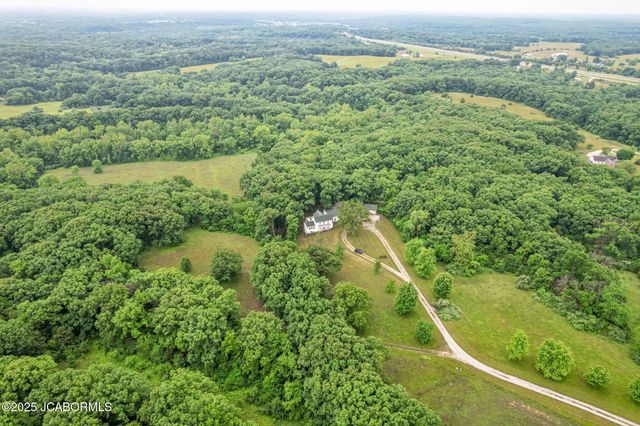 720 E BREEDLOVE DRIVE, Sturgeon, MO 65284