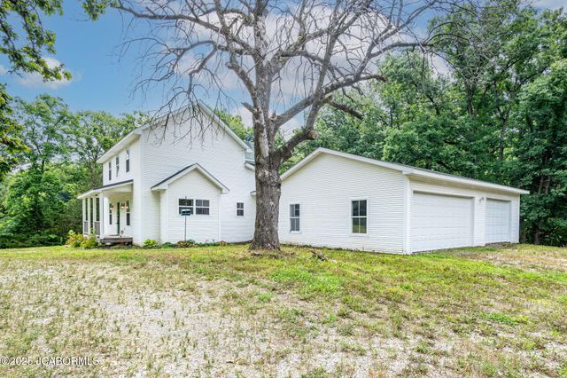 720 E BREEDLOVE DRIVE, Sturgeon, MO 65284