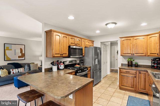 4288 EMILY DR, Harrisburg, PA 17112