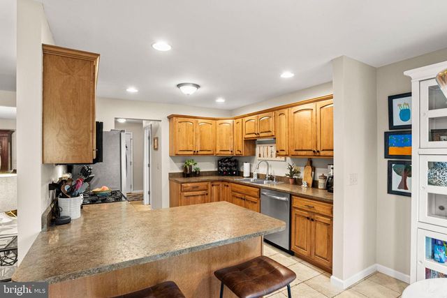 4288 EMILY DR, Harrisburg, PA 17112