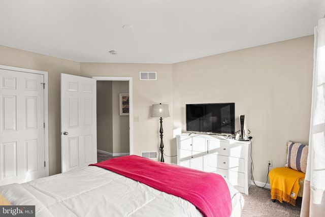 4288 EMILY DR, Harrisburg, PA 17112