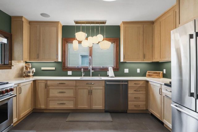 3010 Fairview Street, Madison, WI 53704
