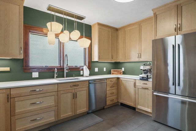 3010 Fairview Street, Madison, WI 53704