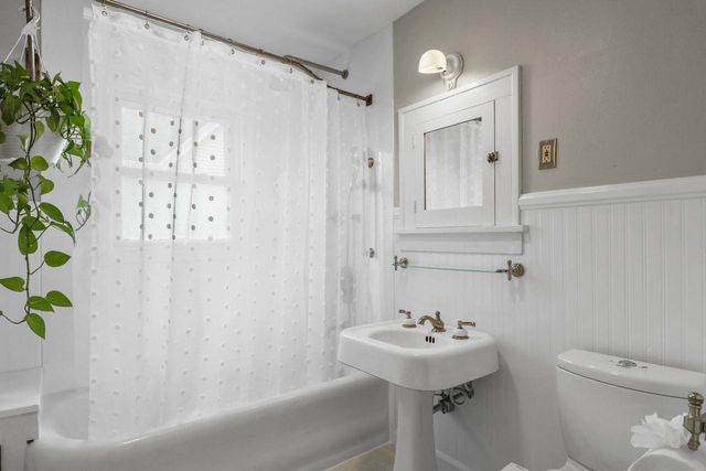 3010 Fairview Street, Madison, WI 53704