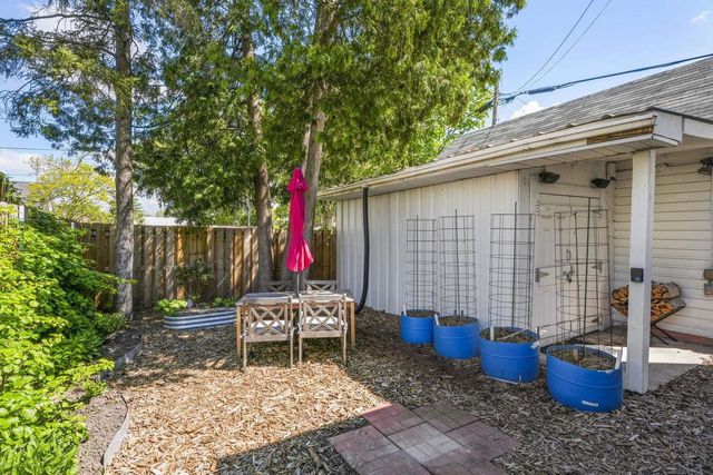 3010 Fairview Street, Madison, WI 53704