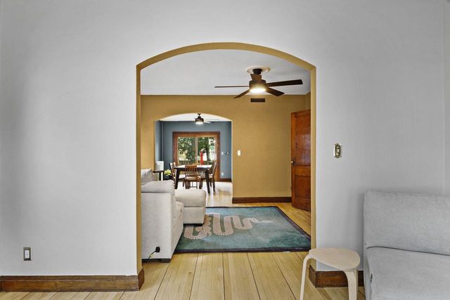 3010 Fairview Street, Madison, WI 53704