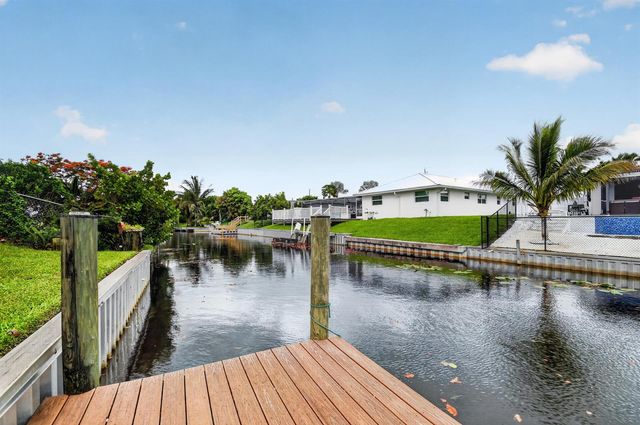 7951 W Lake Drive, Lake Clarke Shores, FL 33406