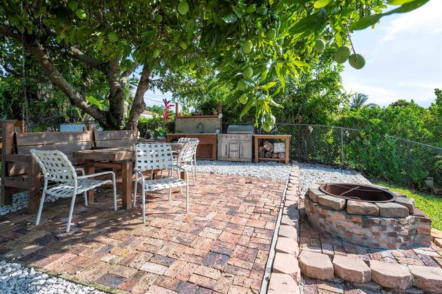 7951 W Lake Drive, Lake Clarke Shores, FL 33406