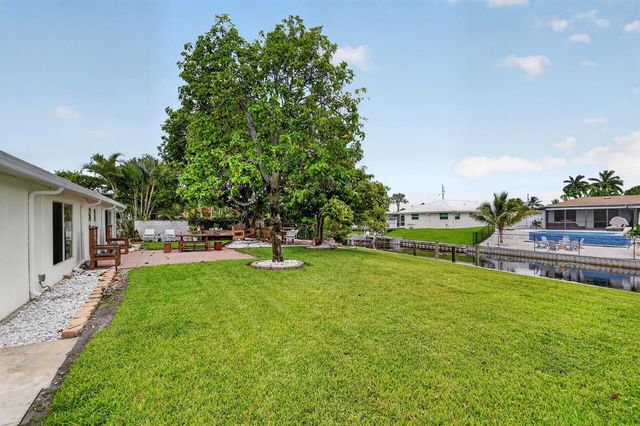 7951 W Lake Drive, Lake Clarke Shores, FL 33406