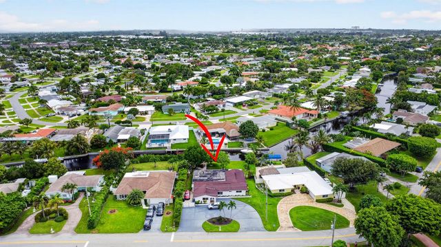 7951 W Lake Drive, Lake Clarke Shores, FL 33406
