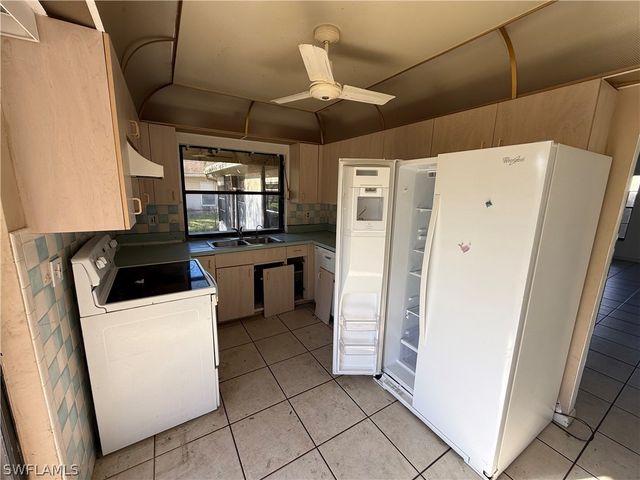 1807 SW 2nd AVE, Cape Coral, FL 33991