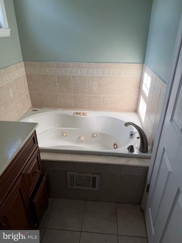 620 BRIDGEBORO ST, Riverside, NJ 08075