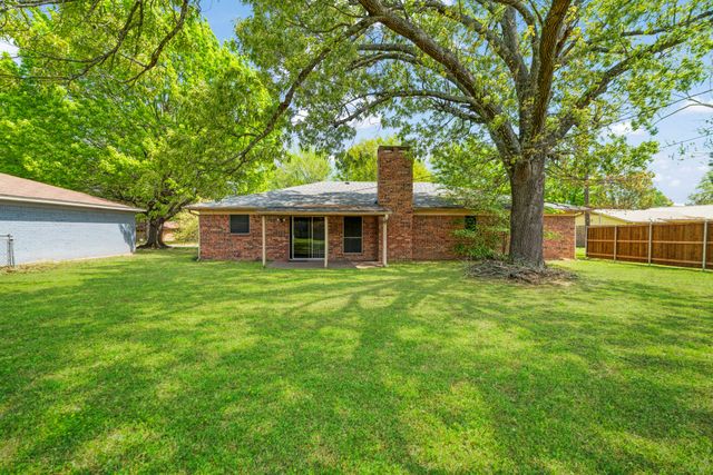 315 34th Street NE, Paris, TX 75460