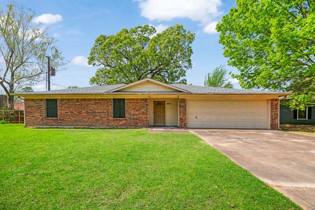 315 34th Street NE, Paris, TX 75460