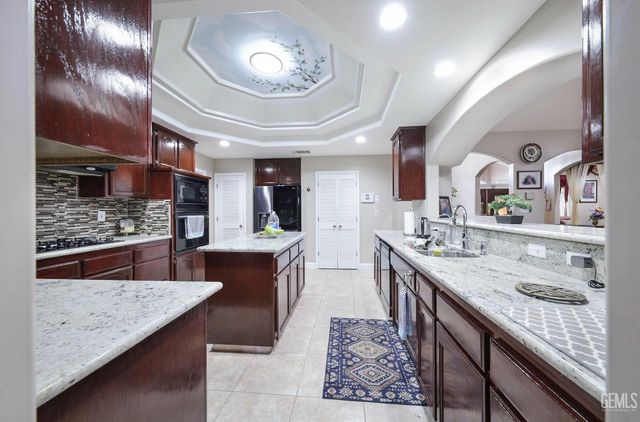 4403 Oceanrock Avenue, Bakersfield, CA 93313