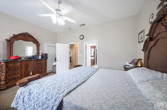 4403 Oceanrock Avenue, Bakersfield, CA 93313