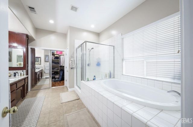 4403 Oceanrock Avenue, Bakersfield, CA 93313