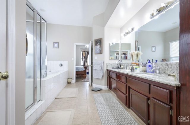 4403 Oceanrock Avenue, Bakersfield, CA 93313