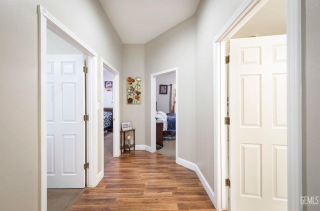 4403 Oceanrock Avenue, Bakersfield, CA 93313