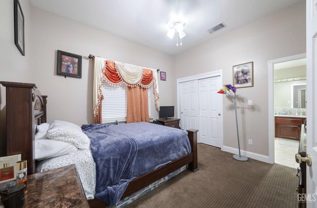 4403 Oceanrock Avenue, Bakersfield, CA 93313