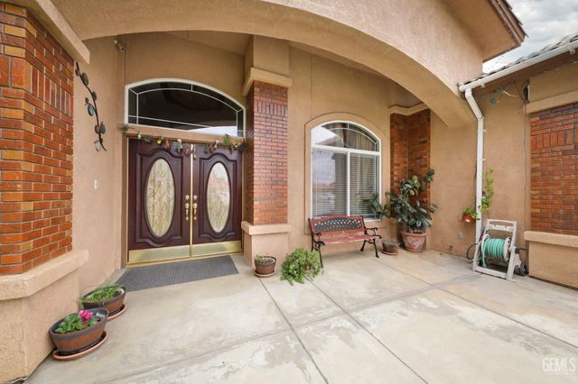 4403 Oceanrock Avenue, Bakersfield, CA 93313