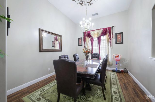 4403 Oceanrock Avenue, Bakersfield, CA 93313