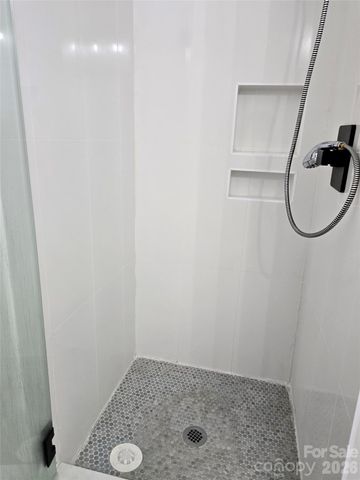 630 Calvert Street 307, Charlotte, NC 28208