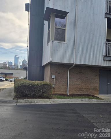 630 Calvert Street 307, Charlotte, NC 28208