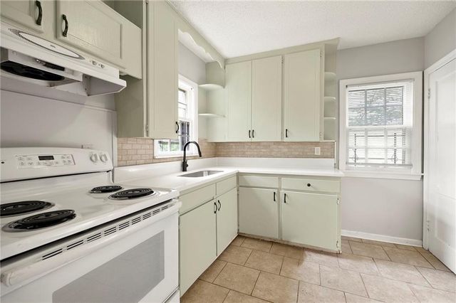 7426 Olive Street, Kansas City, MO 64132