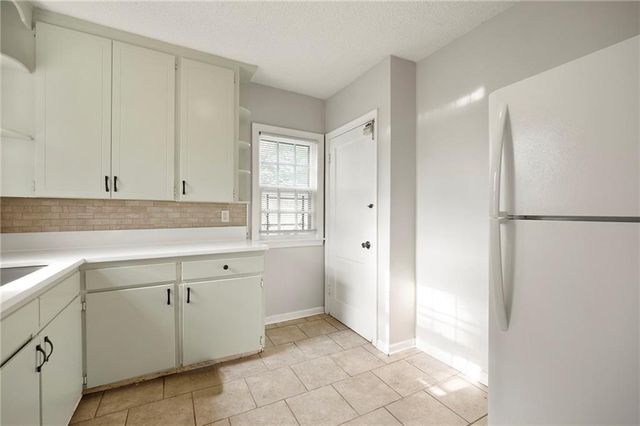 7426 Olive Street, Kansas City, MO 64132