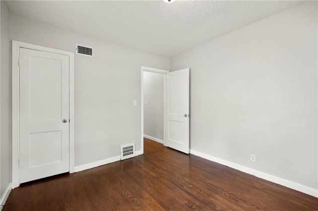 7426 Olive Street, Kansas City, MO 64132