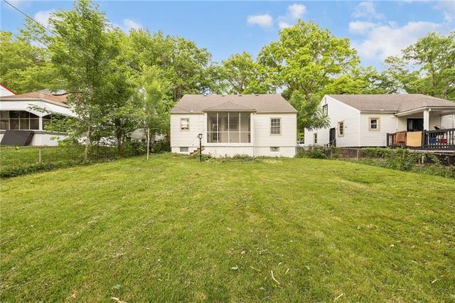 7426 Olive Street, Kansas City, MO 64132