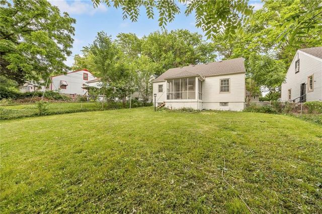 7426 Olive Street, Kansas City, MO 64132