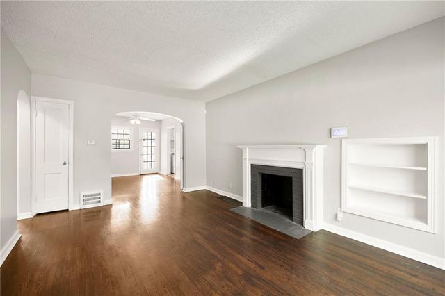 7426 Olive Street, Kansas City, MO 64132