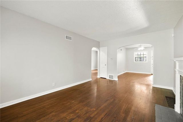 7426 Olive Street, Kansas City, MO 64132