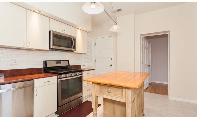 2204 N Clybourn Avenue 3, Chicago, IL 60614