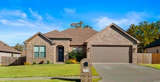 9824 Oak Forest Lane, Sherwood, AR 72120